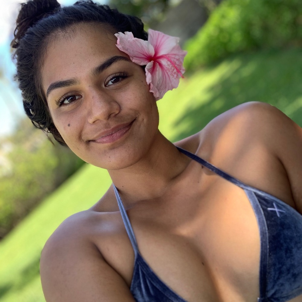 Meet your Posher, Anela